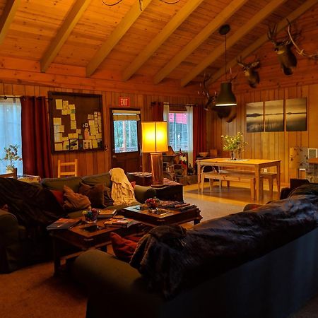 The Red Rooster Lodge Coulterville Exteriér fotografie