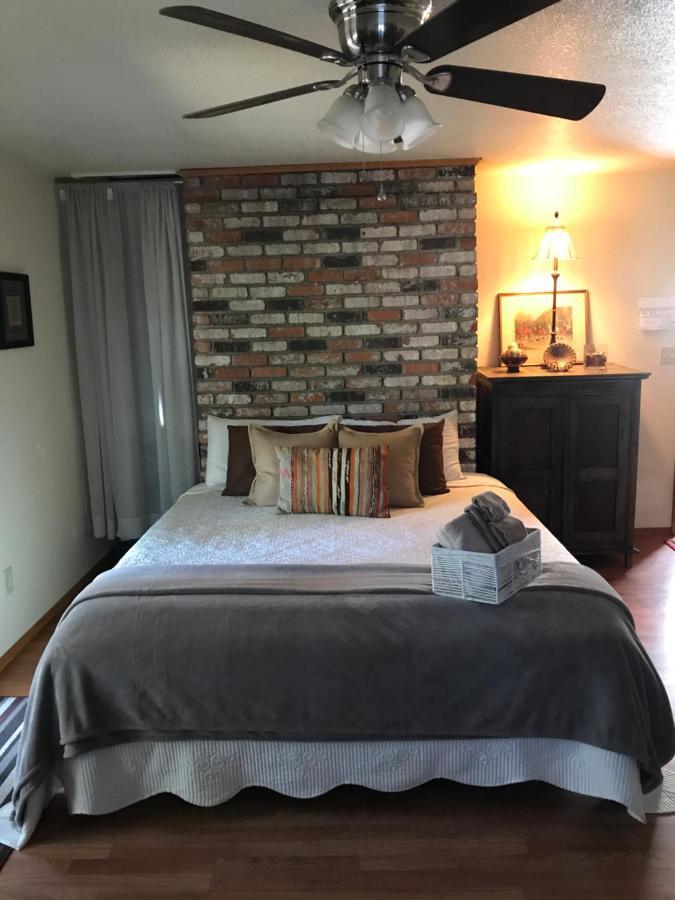 The Red Rooster Lodge Coulterville Pokoj fotografie