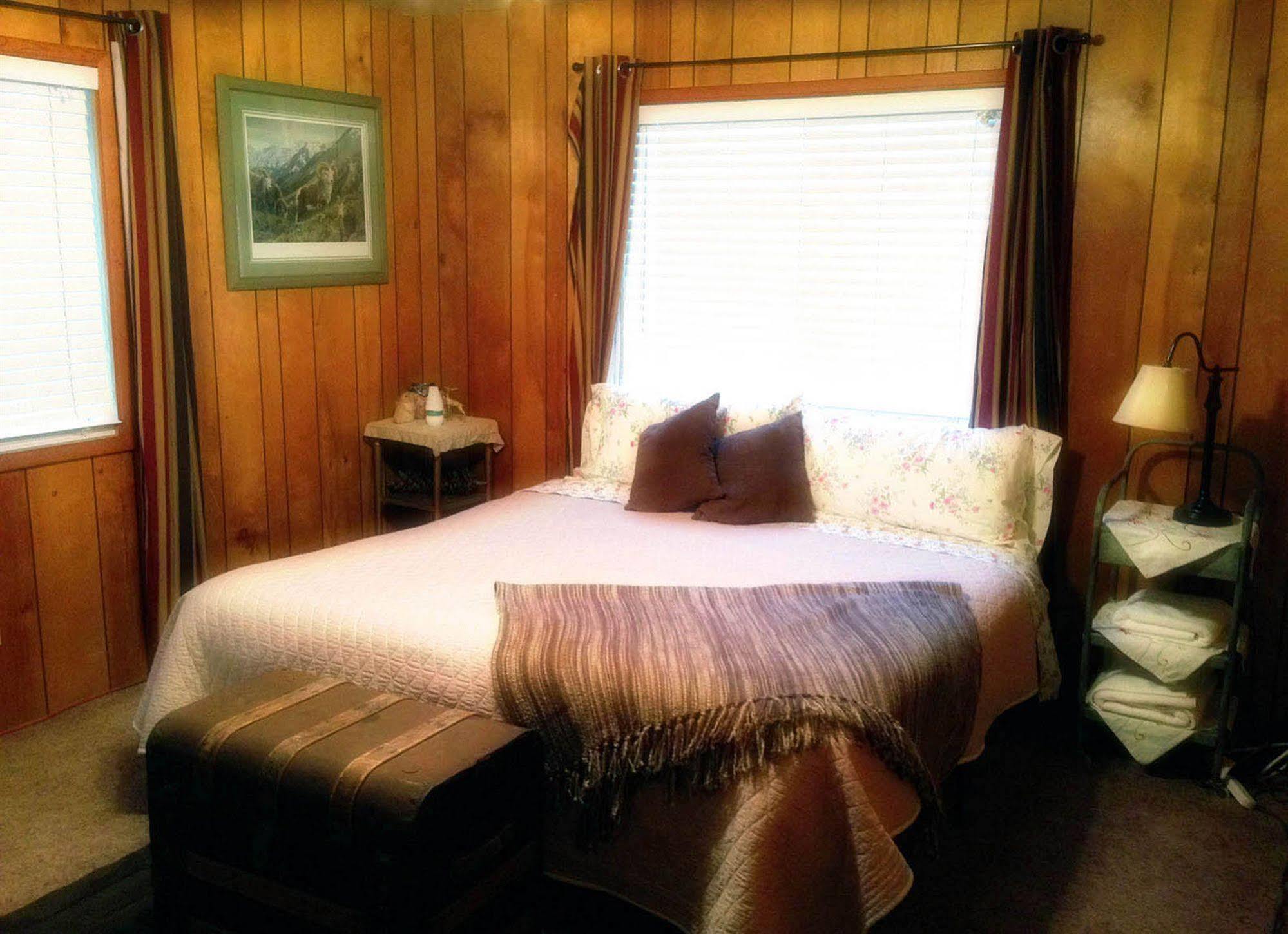The Red Rooster Lodge Coulterville Exteriér fotografie