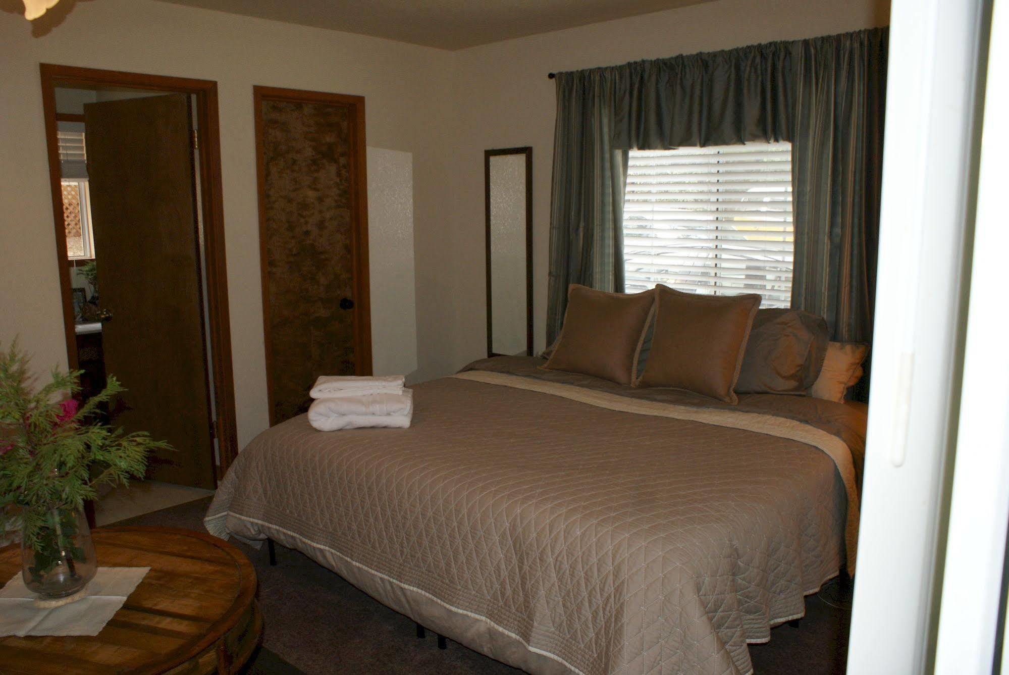 The Red Rooster Lodge Coulterville Exteriér fotografie