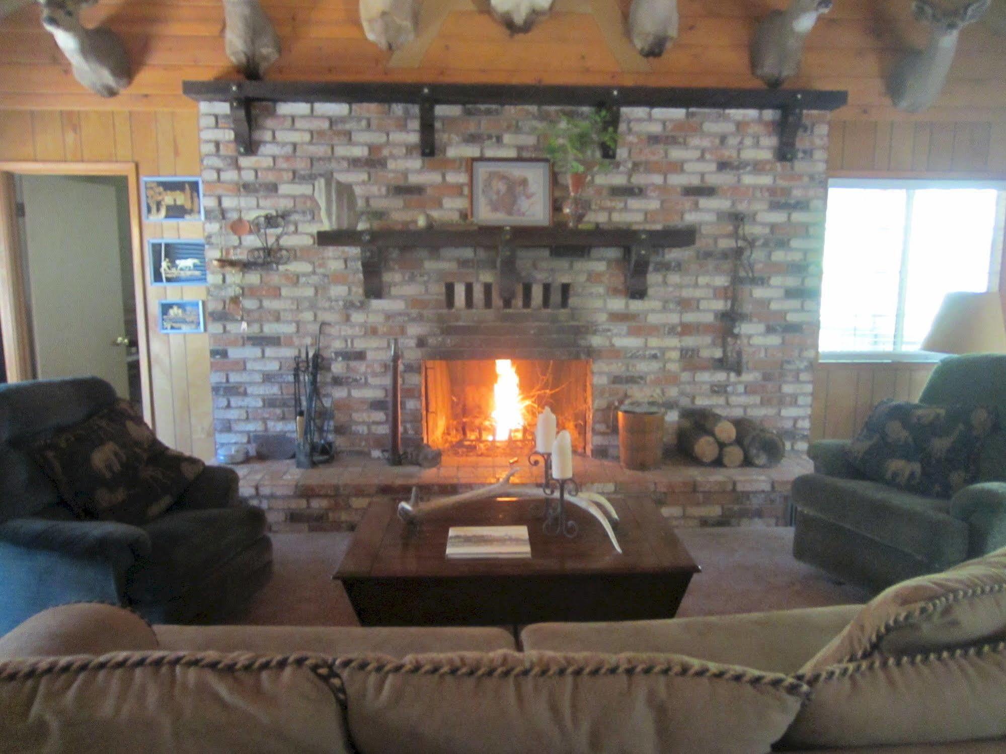 The Red Rooster Lodge Coulterville Exteriér fotografie